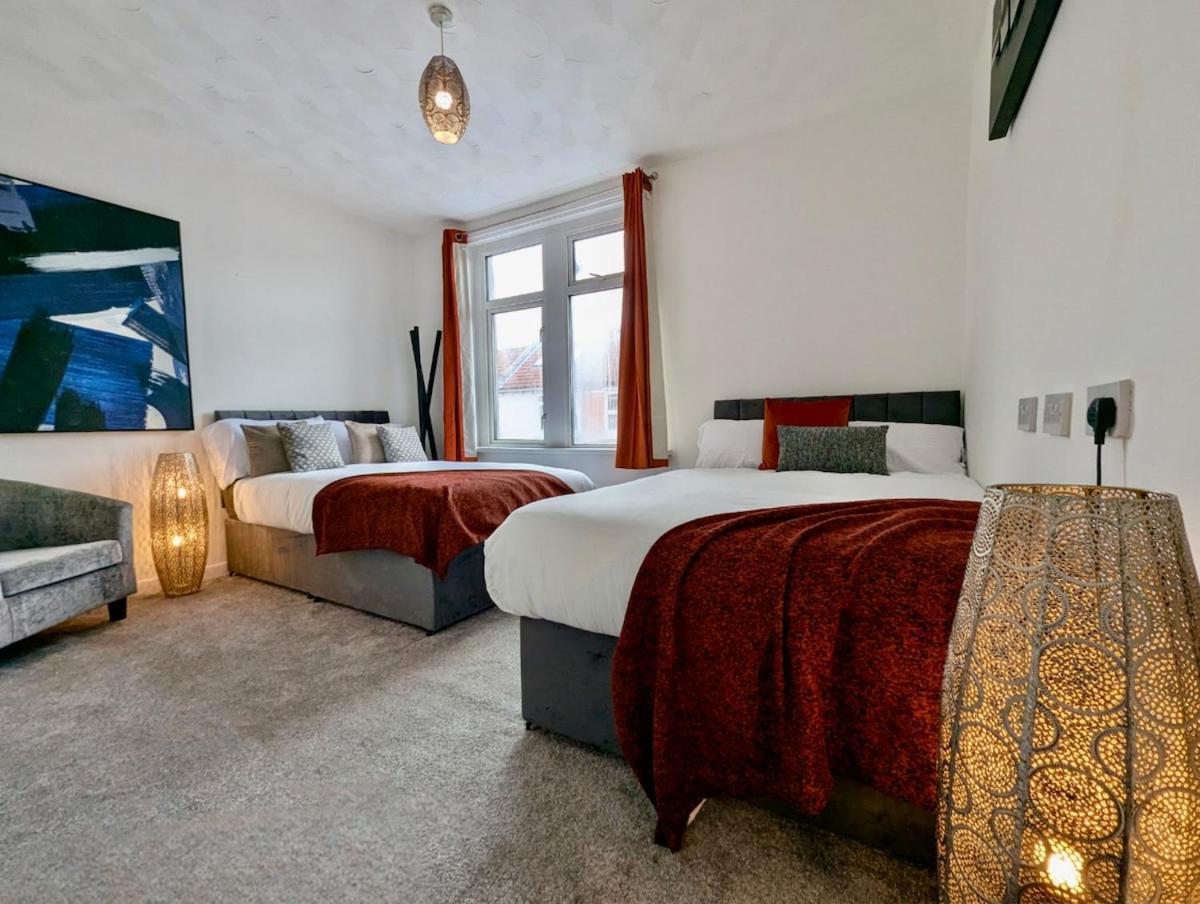 In Portsmouth- Hot Tub - Sleeps 10 * Portsmouth